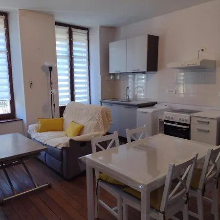 1er Etage Proche Des Termes